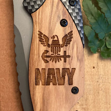 Load image into Gallery viewer, Navy Engraved Pocket K-nife