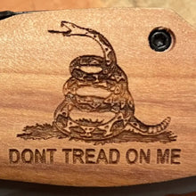 Load image into Gallery viewer, Don&#39;t Tread On Me Engraved Pocket K-nife