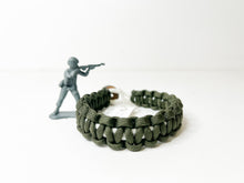 Load image into Gallery viewer, Paracord Bracelet - XXLarge