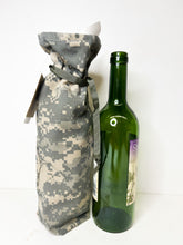 Load image into Gallery viewer, Military Uniform Wine Bag